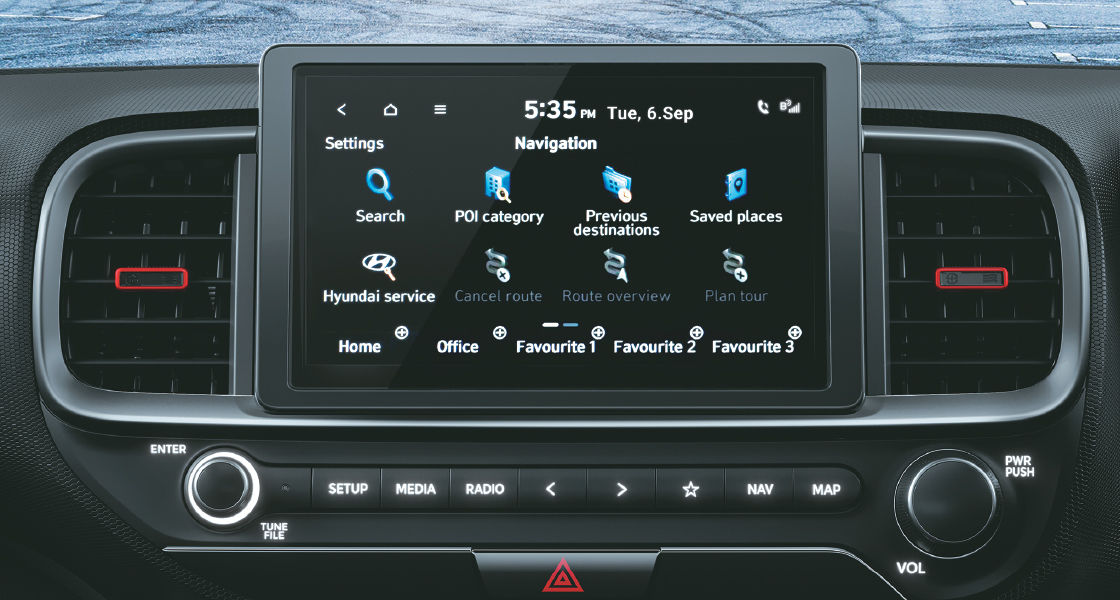 20.32 cm (8") HD infotainment system with Bluelink